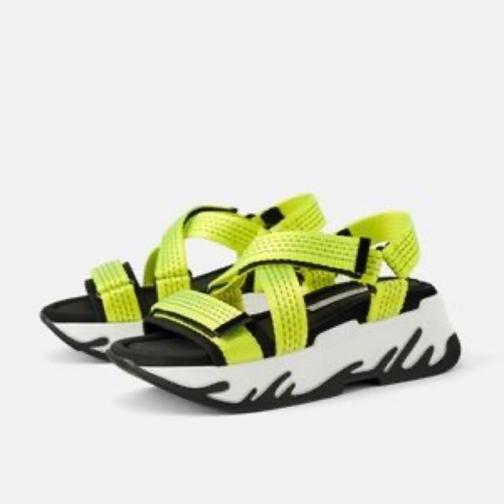 Zara Platform Strap Sandals - Picture 2 of 5
